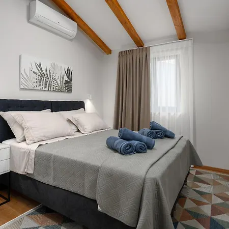 Zara Holiday home *
